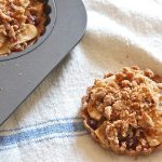 qunioa apple crumble, healthy dessert