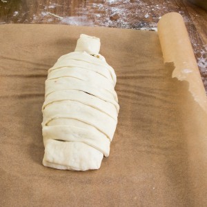 How to make mummy calzones, vegetarian.